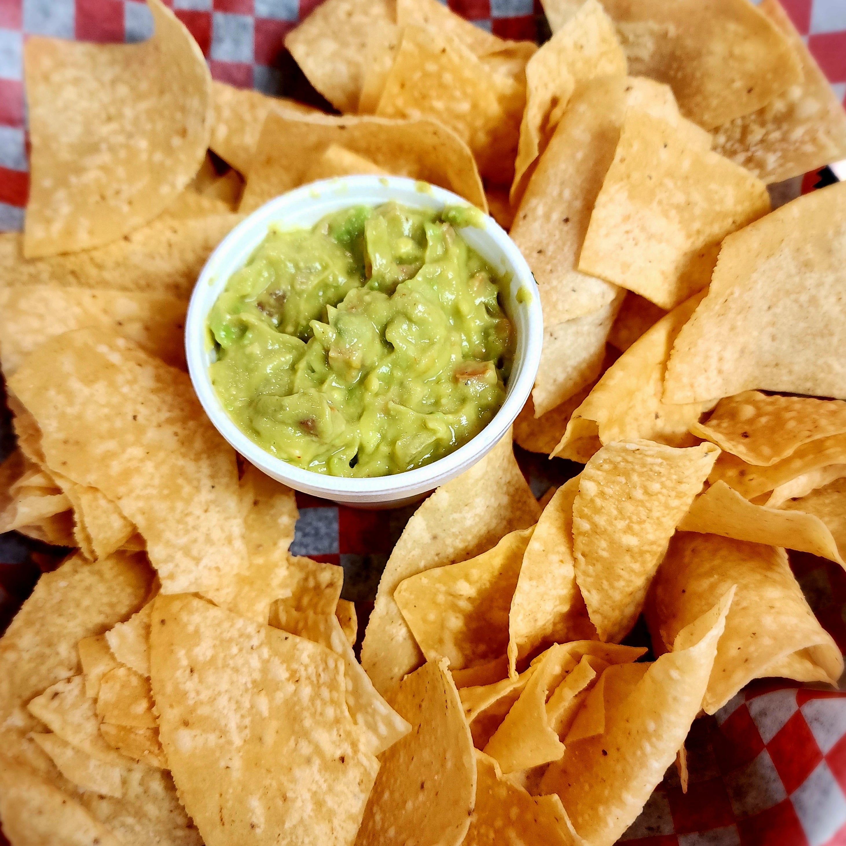 chips-and-guacamole-ghettotacos